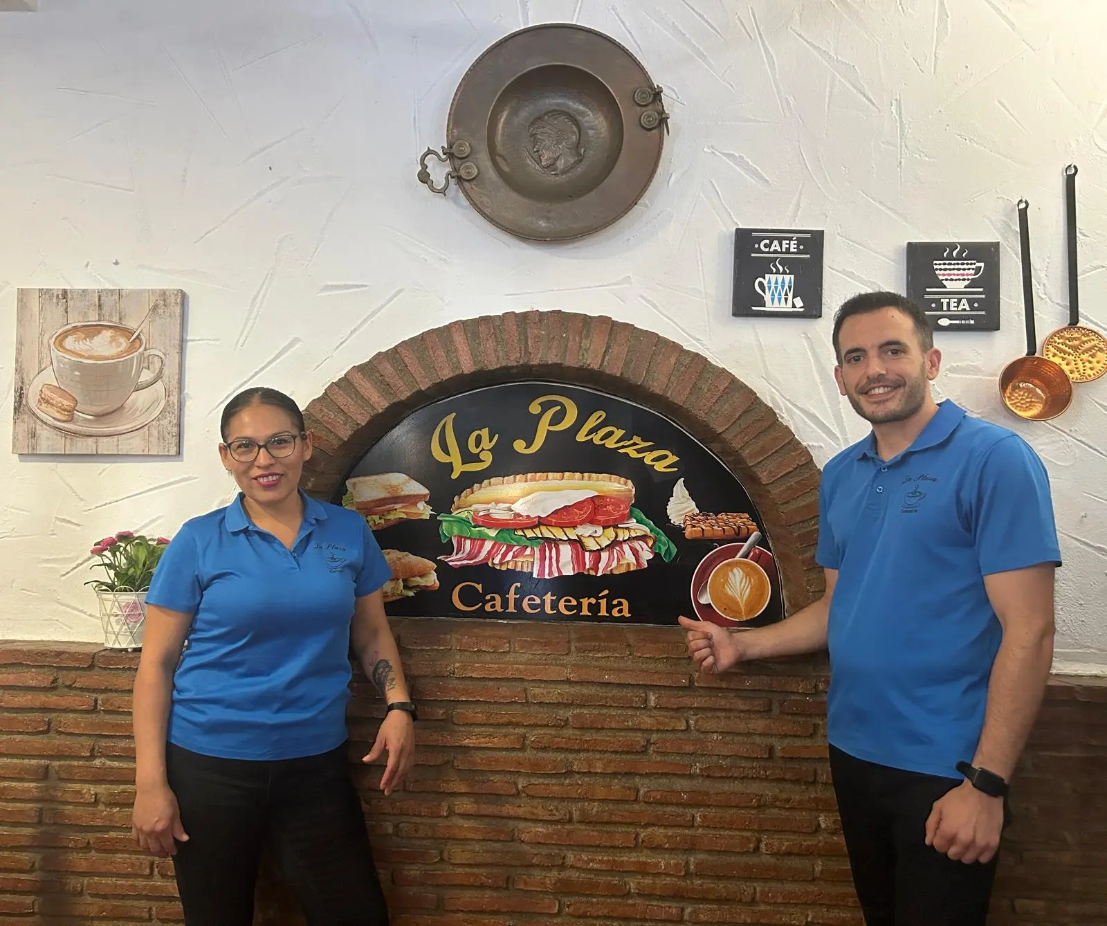 Equipo de cafeteria La Plaza Marbella